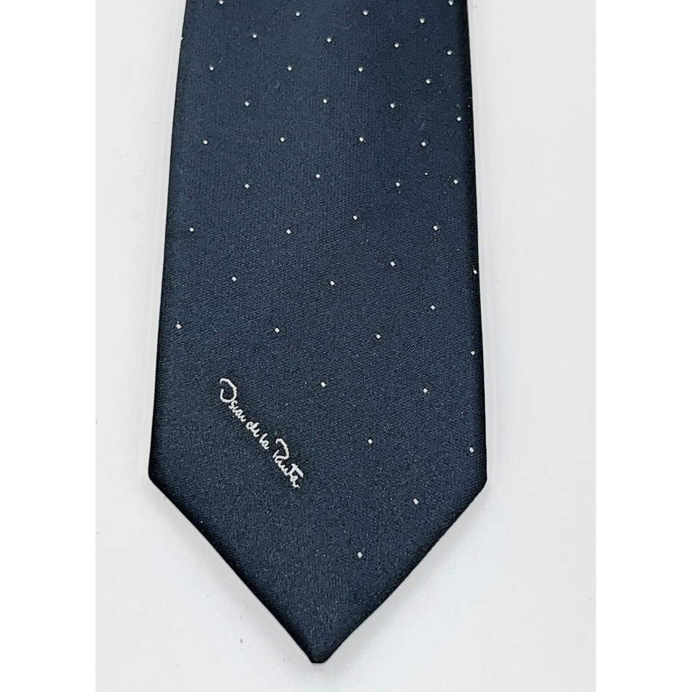 Vintage OSCAR DE LA RENTA Navy Polka Dot Necktie Designer Tie 53"x3" EUC